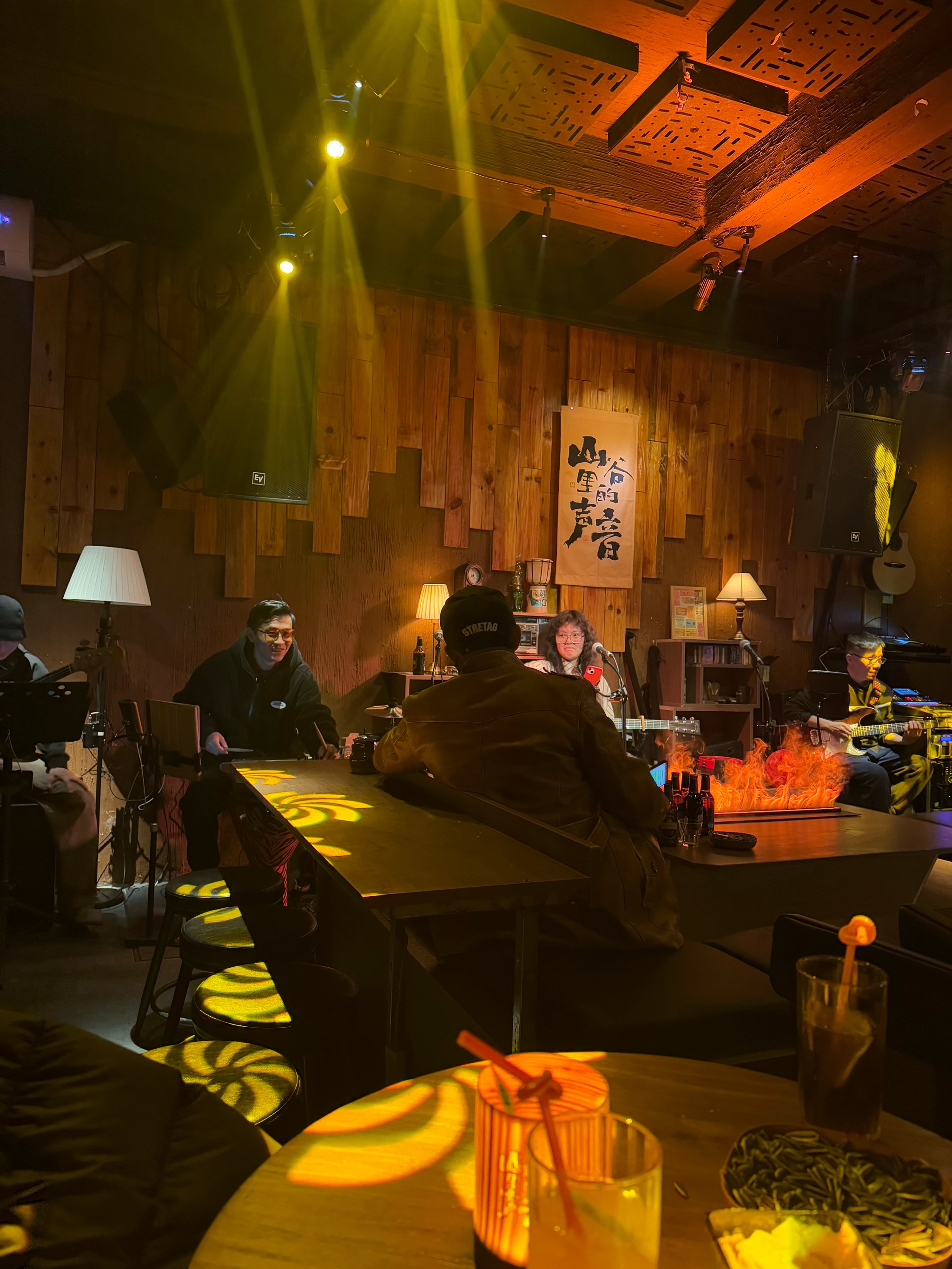 重庆商务ktv中低端区别解析-巴南区ktv预订